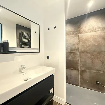 Eugene Apartman